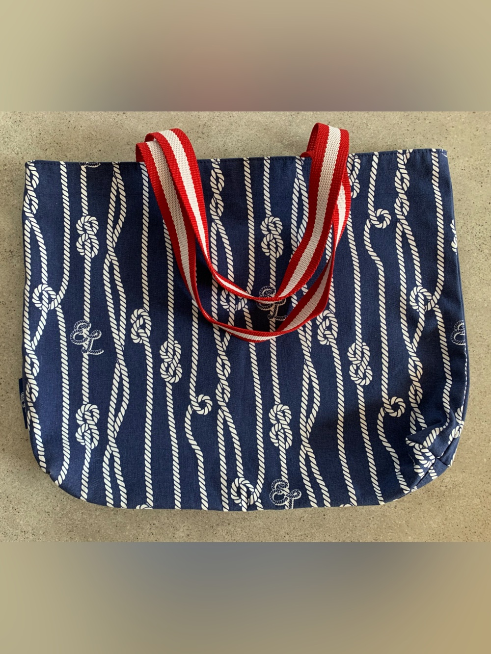 Estée Lauder Tote. Made with recycled materials. Like New
